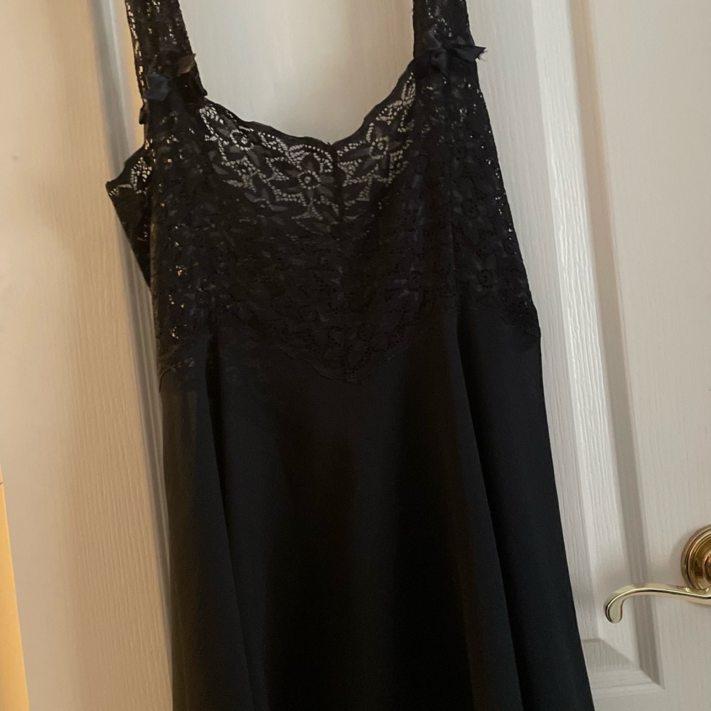 Elegant Black Lace Nightgown